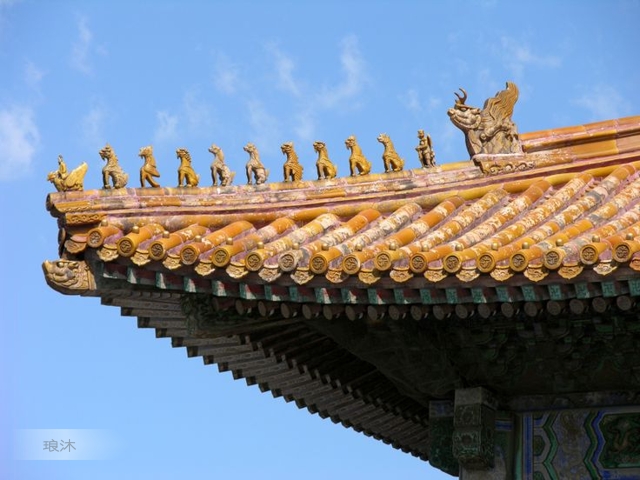 中国古建筑紫禁城屋顶上的仙人走兽