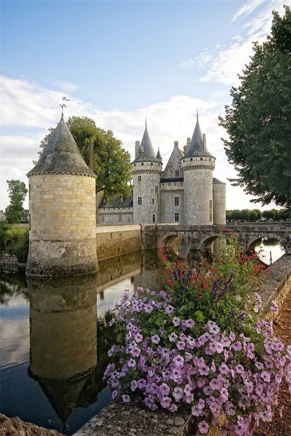 苏利城堡法国最神秘的古城堡