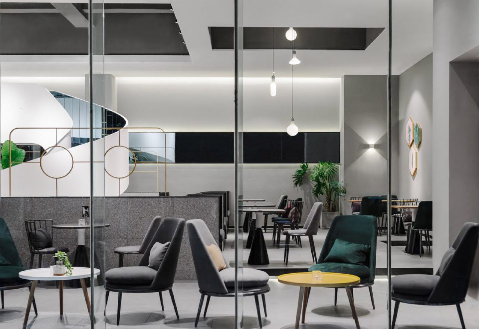 zoty中欧2026年中国卧室家具行业：消费升级浪潮下的增长新引擎与风险预警