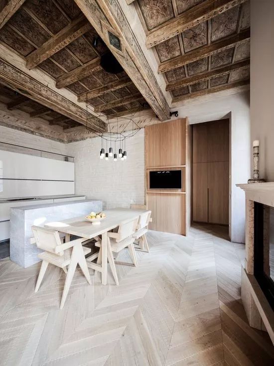 怎样改造老房子的吊顶 957b9734b7432e8e2cc1f008e5fe192d.jpg