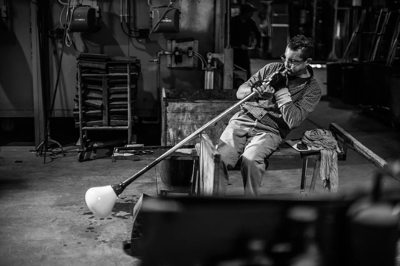 从一家小型吹制玻璃厂如何成为全球知名的家居