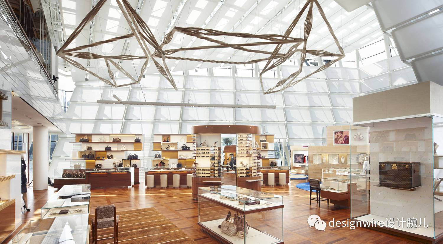 lv最新旗舰店,顶级奢侈品店设计师petermarino倾力打造!