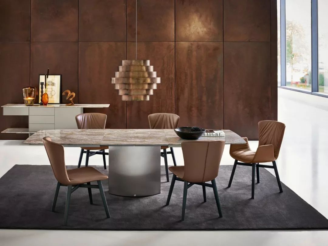 低调又奢华的家,少不了一张大理石桌