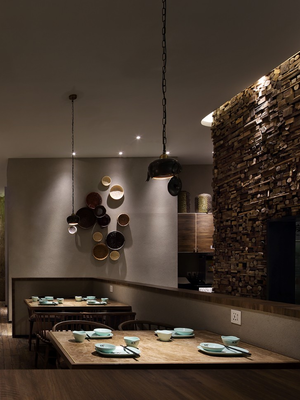 炭火干锅餐厅设计，炭舍，一个简洁温馨的用餐空间