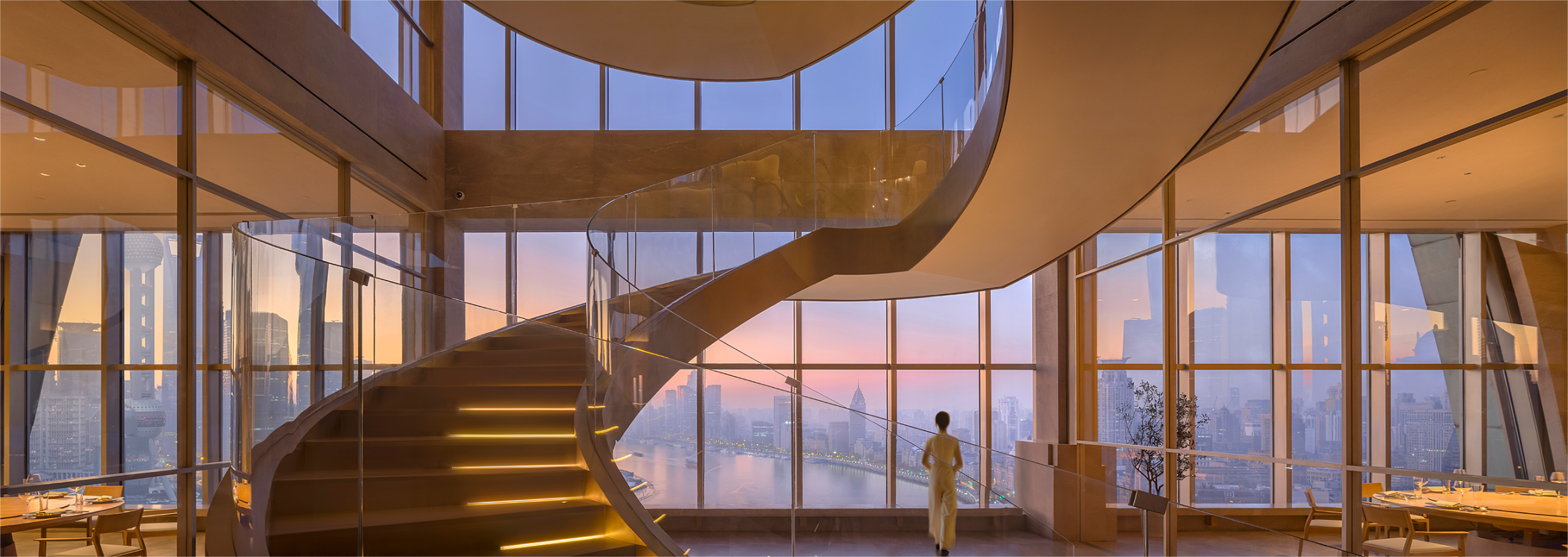 "帝景·晶采轩，上海外滩的绝美天际餐厅|纬图设计"