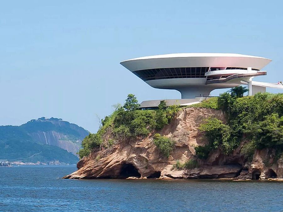 解放的现代性：巴西现当代建筑