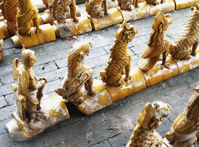 中国古建筑紫禁城屋顶上的仙人走兽