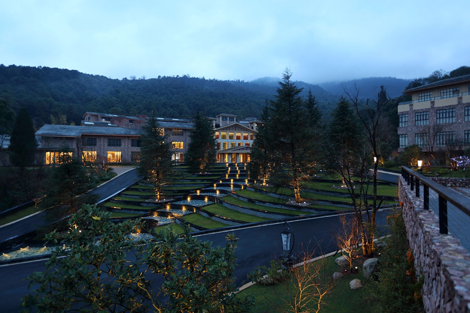 昆明金方森林温泉度假酒店艺术品设计