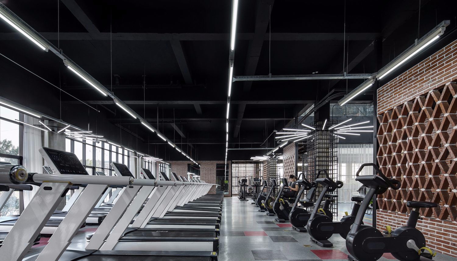 上海建桥学院健身梦工厂