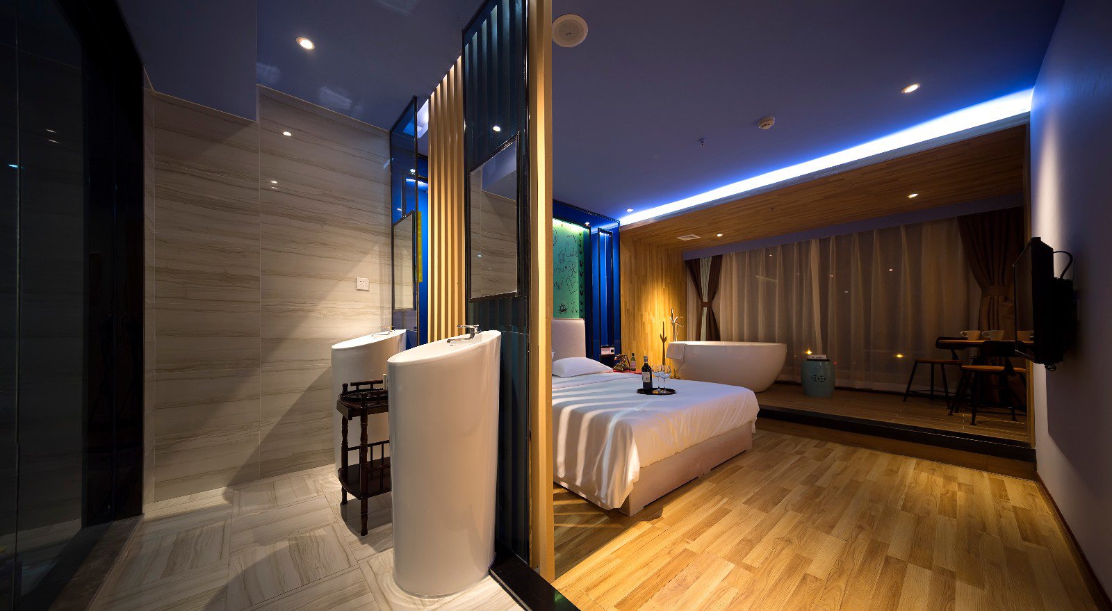 武汉阿拉奇国际设计-赫斯威尔轻奢主题酒店
