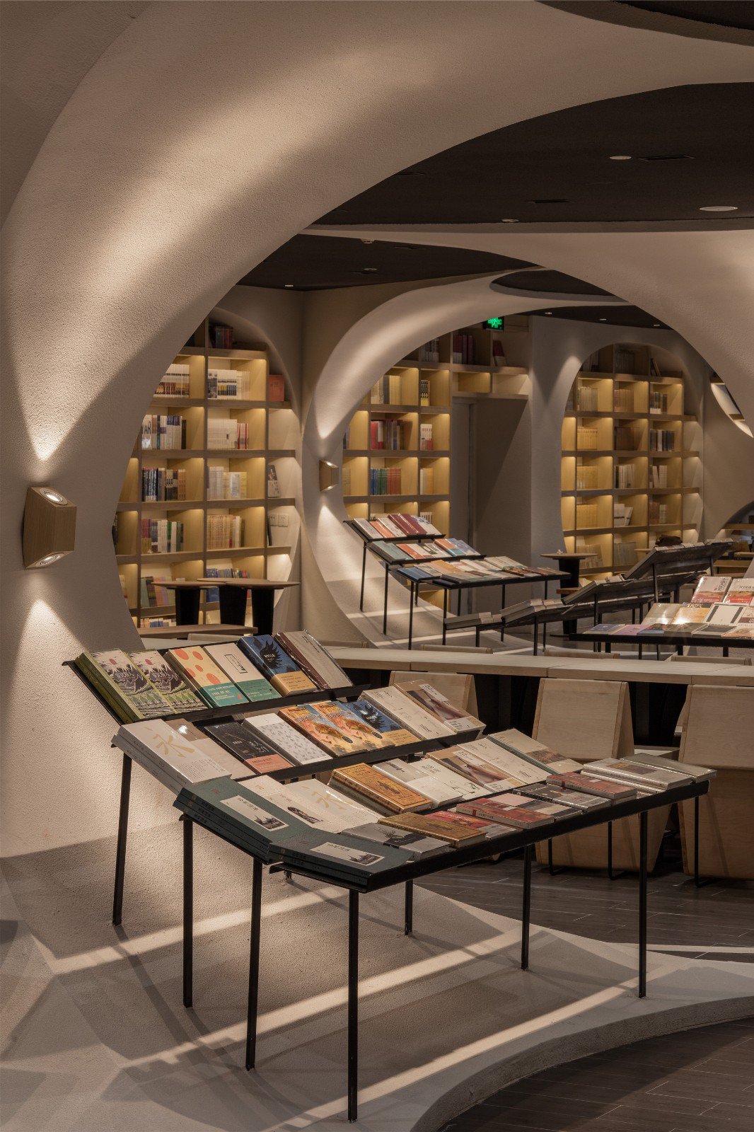 1000㎡扬州钟书阁 | 唯想国际设计案例