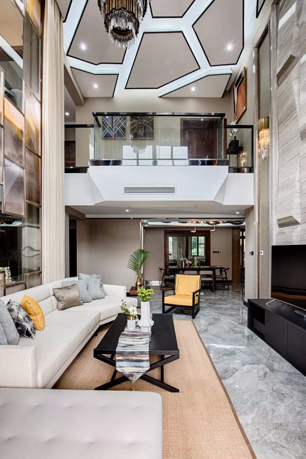 融·质感生活——280㎡首创德尔菲谷7米挑高别墅 | 唐卡装饰设计案例