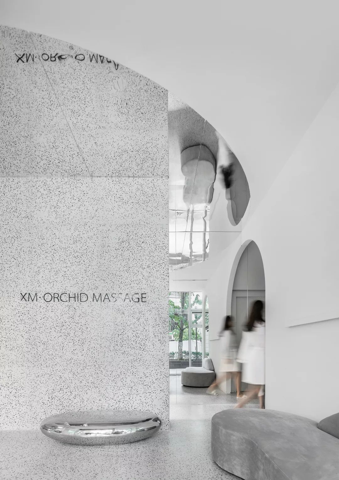镜水花月-一个创纪元的SPA馆 | 南京线状建筑设计