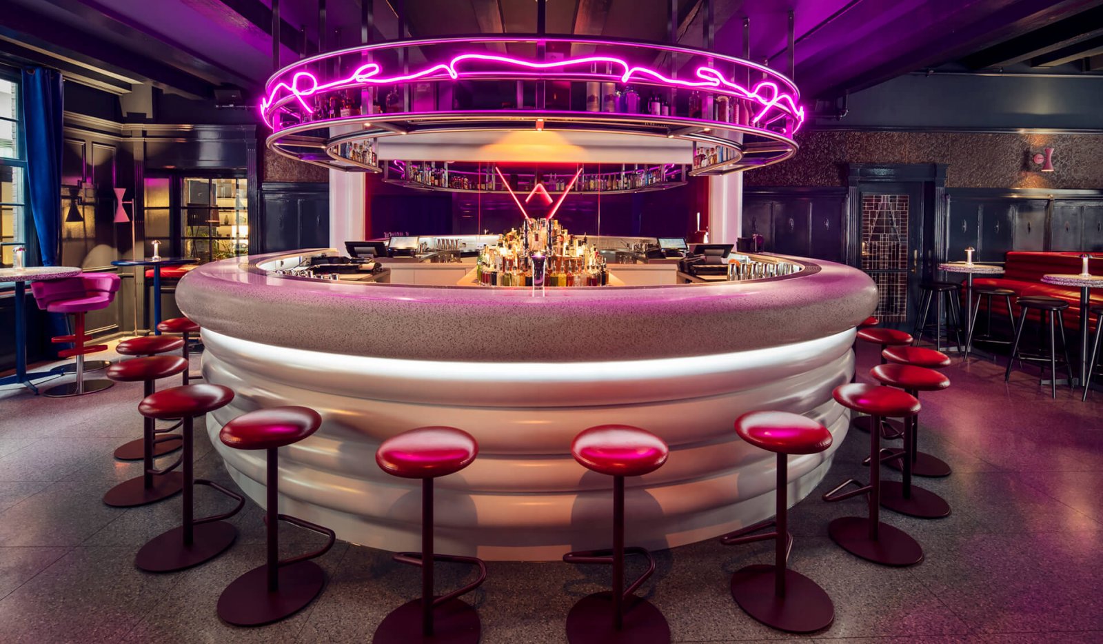 鸡尾酒和怀旧复古风混合在这个新的阿姆斯特丹酒吧里 | lore studio