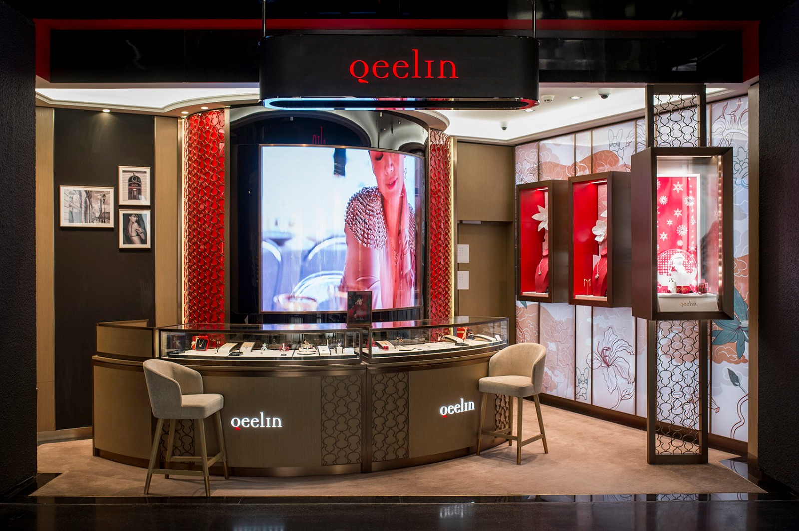 位于一层的"未来之美"精选店主打美妆零售,展示了以火星为主题的史无