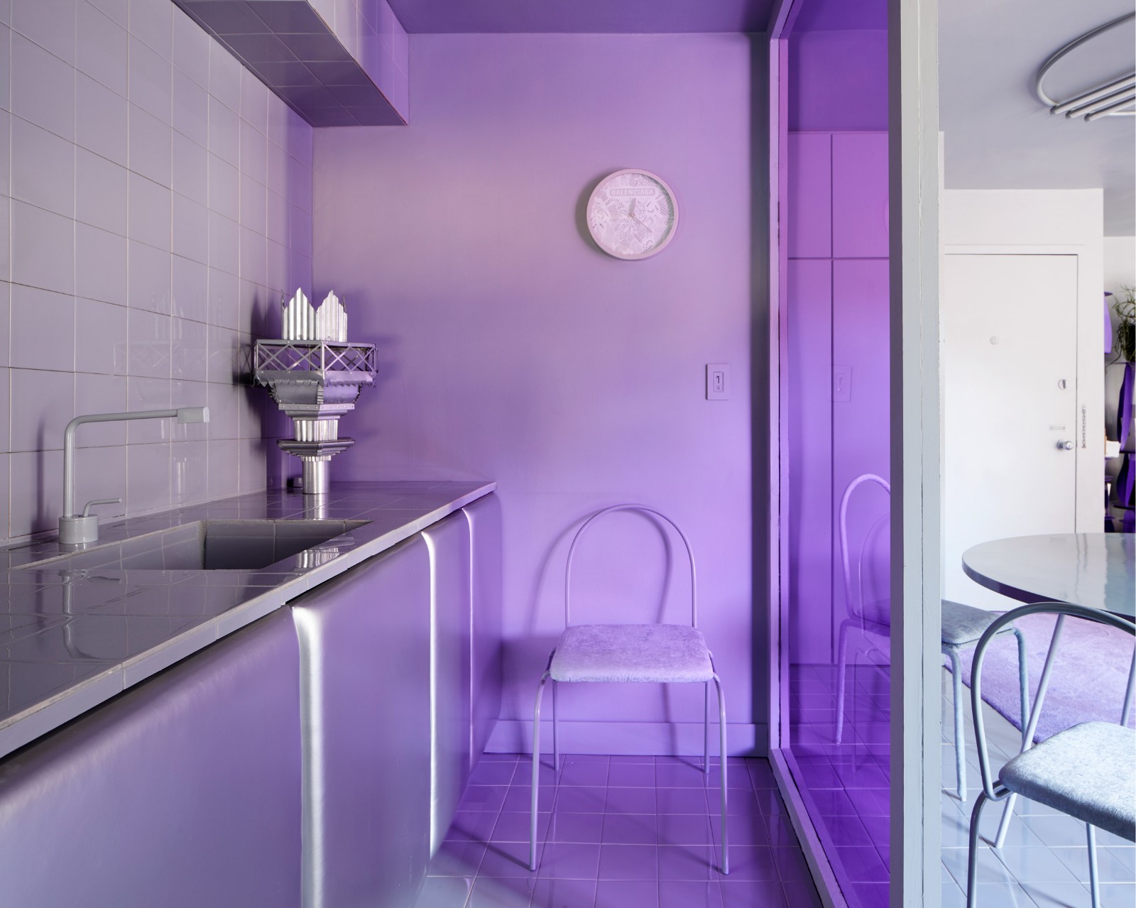 设计师自宅翻新设计——紫罗兰色的精致简约 | Crosby Studios-建E网设计案例