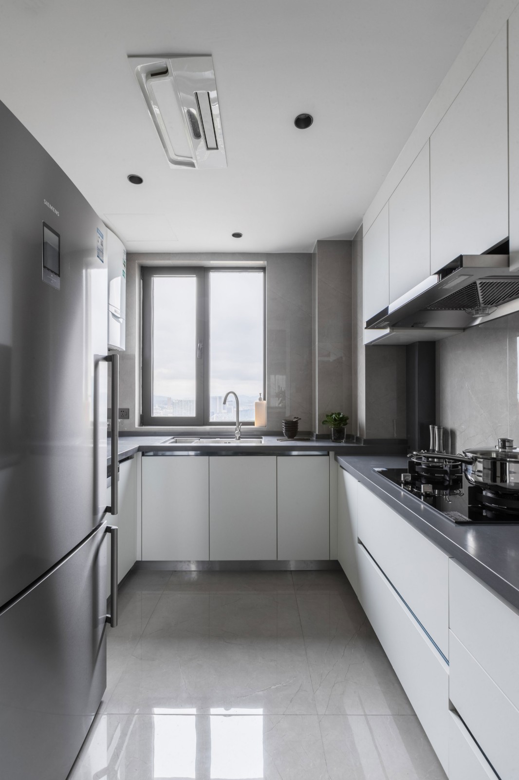 温暖如歌的现代高级灰 | 吴献文