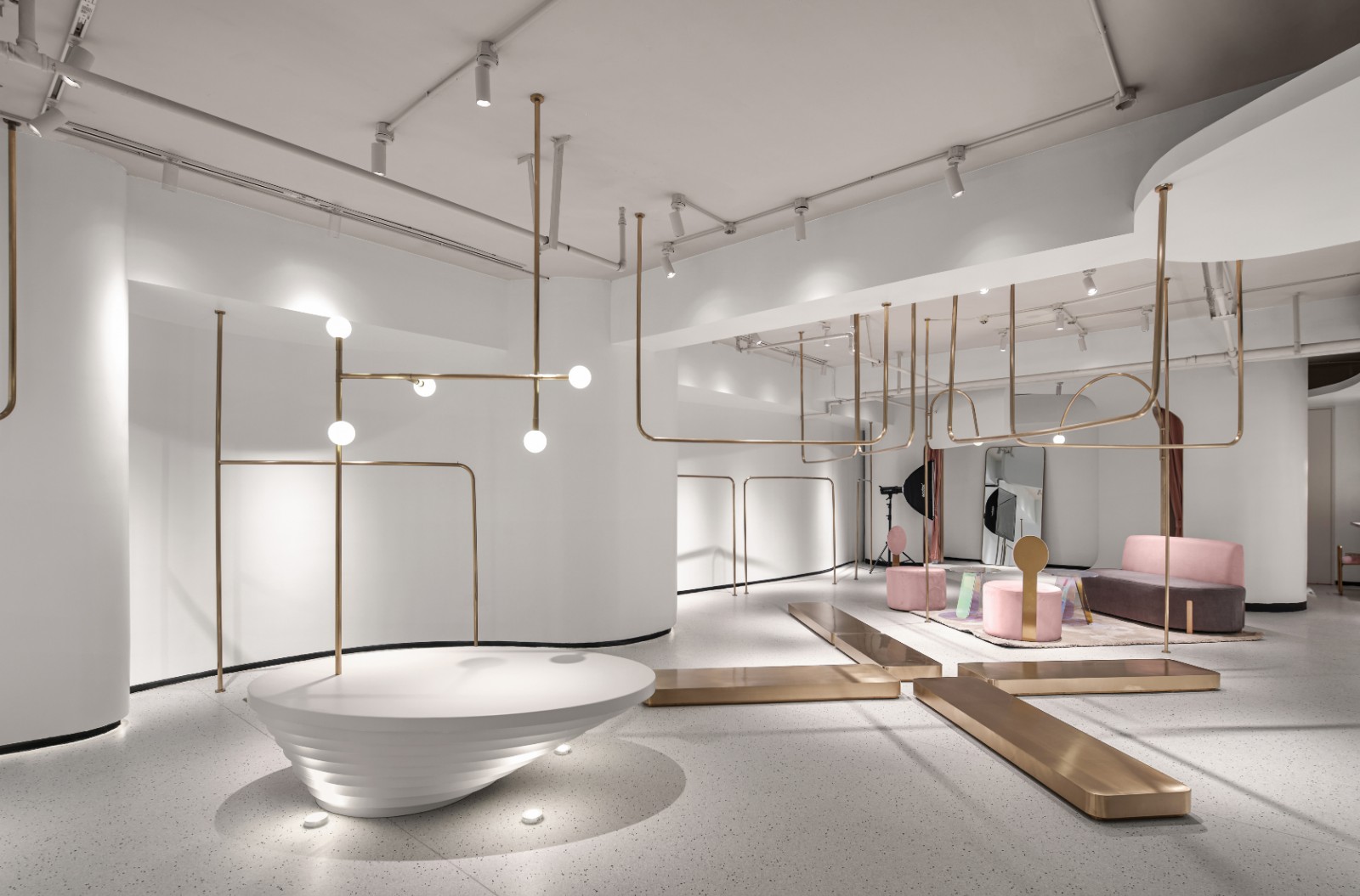 零界室内设计 | j&e atelier 服装工作室