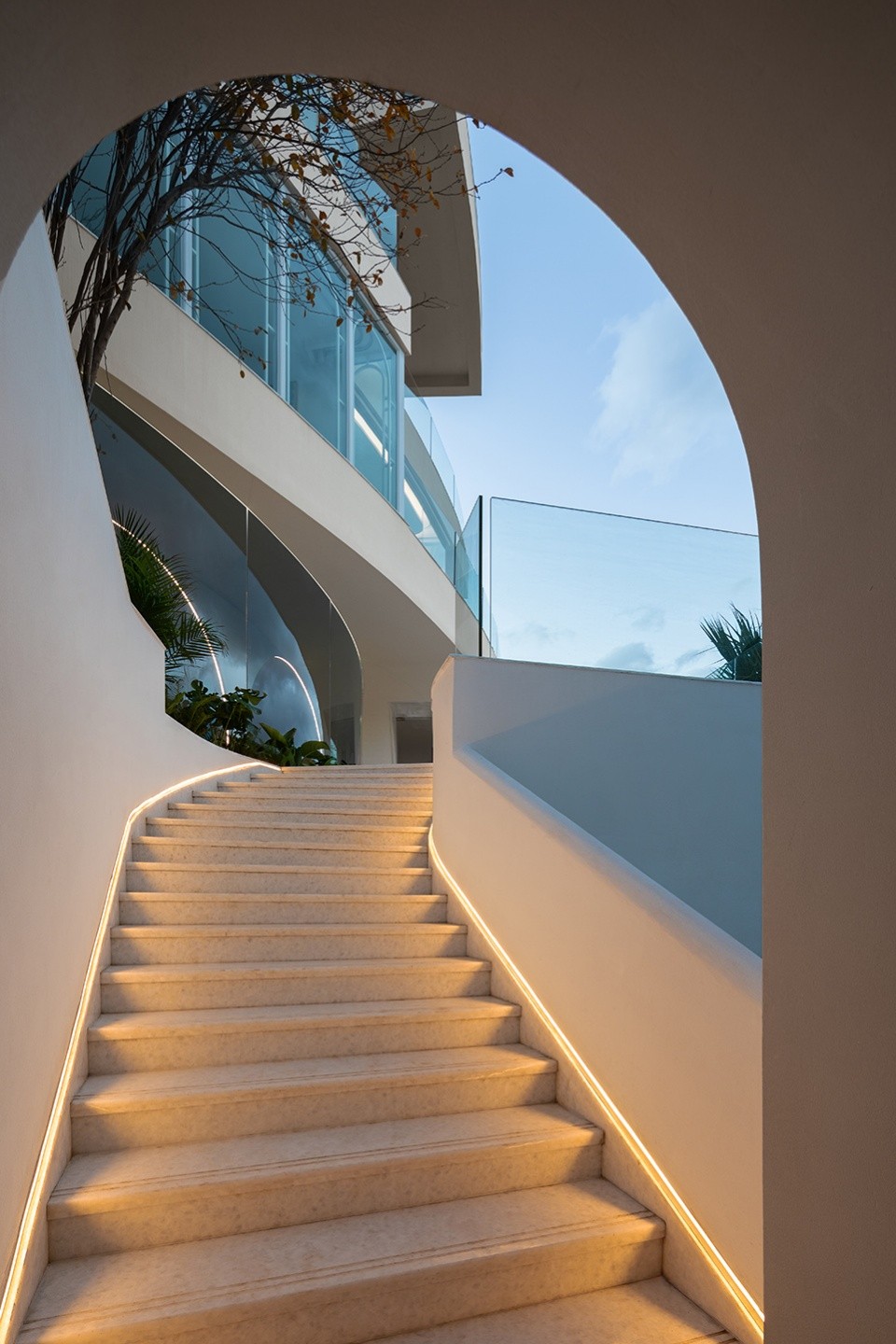 “流水望月”- 大理青绿海景度假酒店设计 | 寻常设计事务所