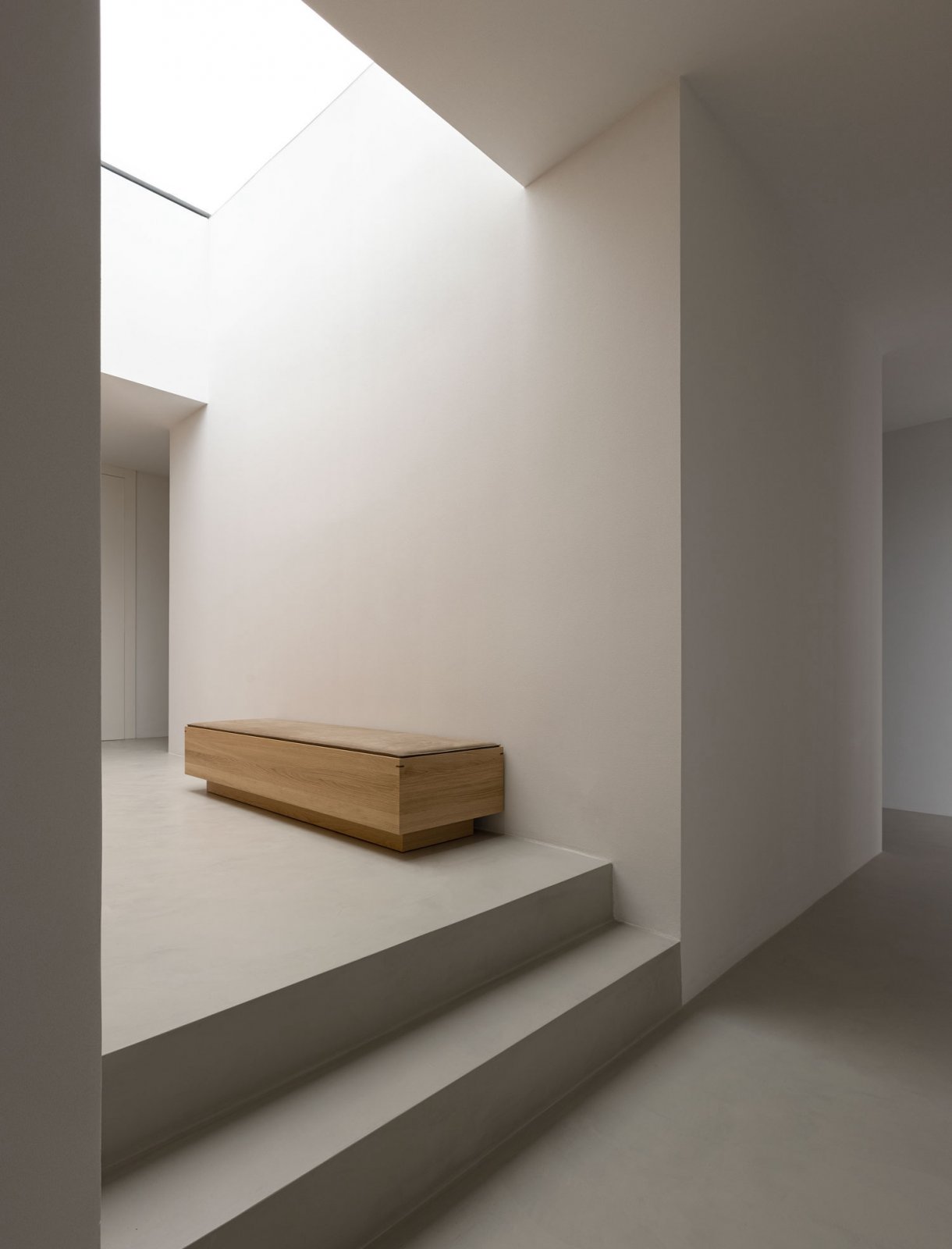 永恒美学，西班牙巴塞罗那极简原木色住宅 | Norm Architects 