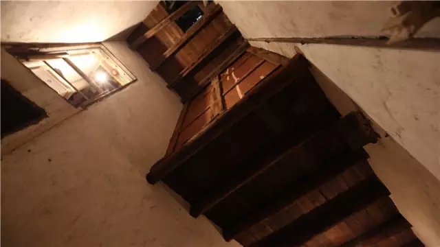 百年巨塔惊变五层暖心别墅!这改造三代人都看哭了 | 谢英凯