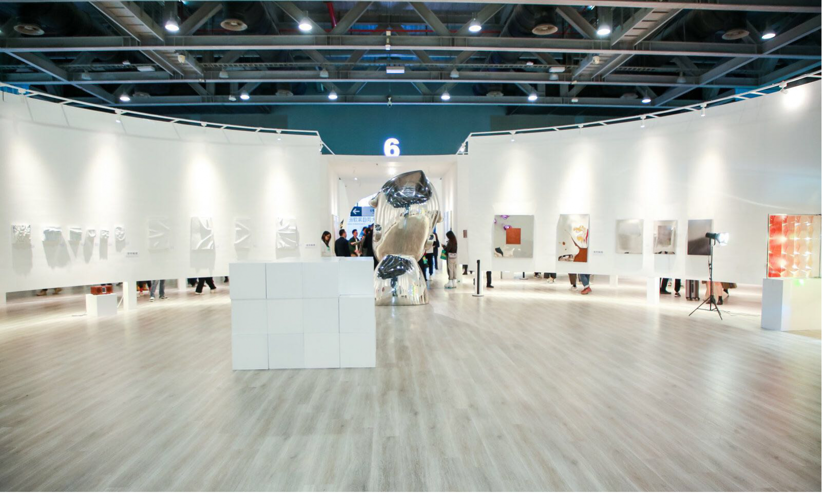 地板行业从刚需走进创意时代lamett乐迈地板如何以设计驱动玩转跨界