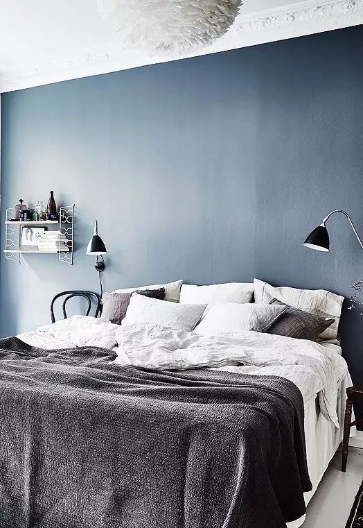 给蓝色加上一点灰夏日最百搭的还有谁