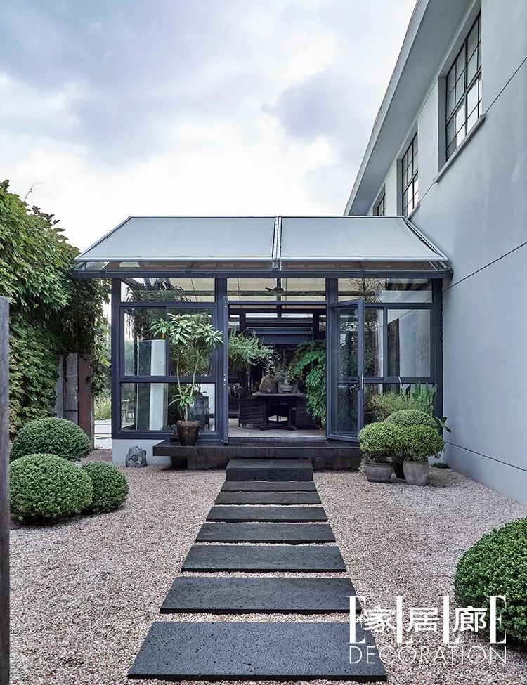 能把这破工厂改成别墅,看了你也不敢相信!-建e网设计资讯