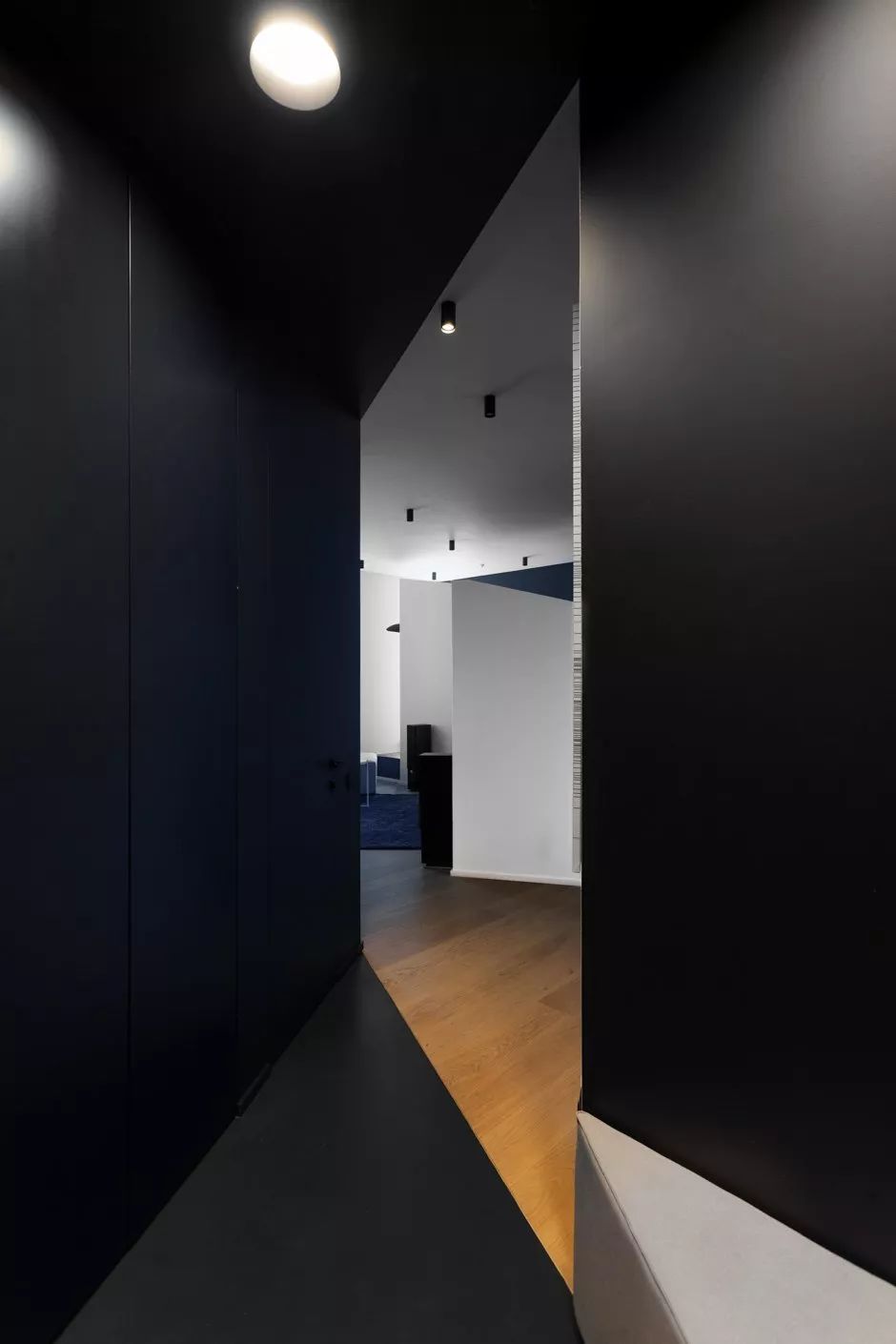 Архитектурное бюро ply 设计面积为 73﹐,天花板高