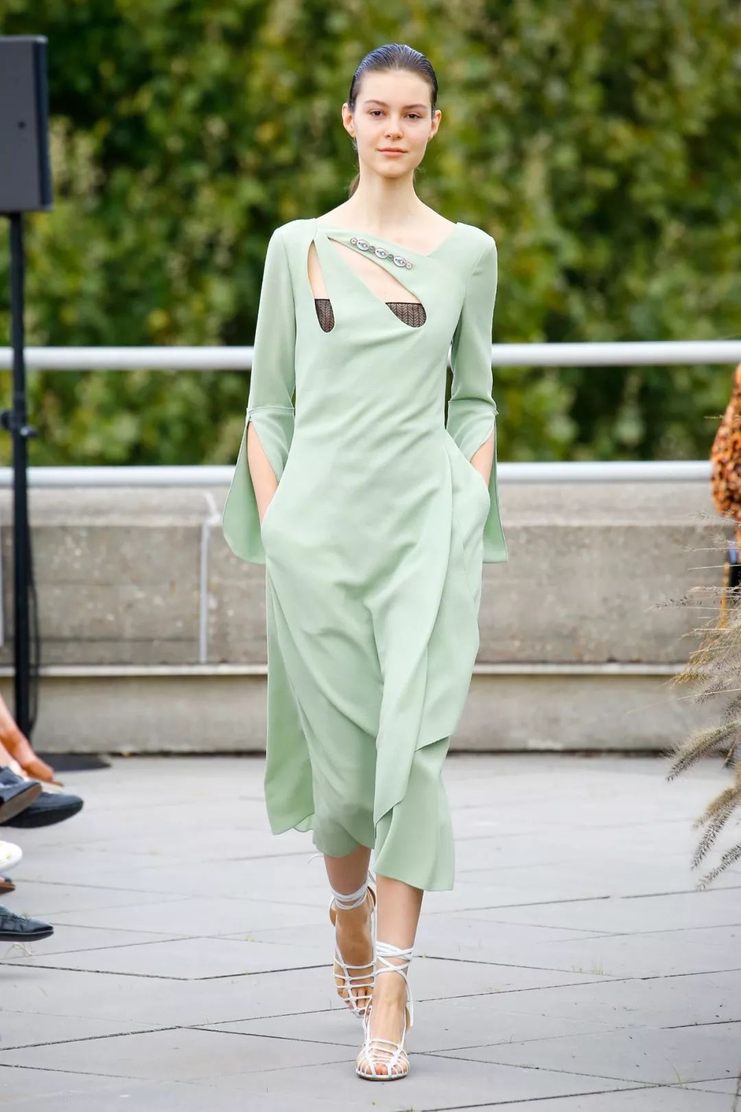 淡泊灰绿色似水流年的温柔还你清浅夏日