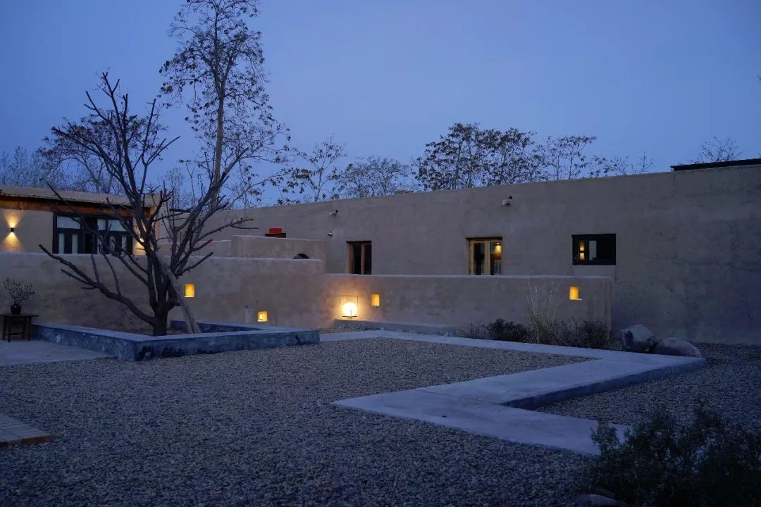 沙漠戈壁黄河绿洲02这5家民宿在大西北的荒漠里造了个最美民宿聚落