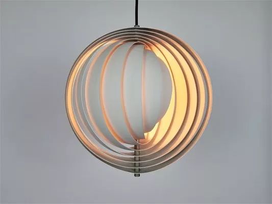 盘点那些以月亮为灵感的灯具设计——以中秋之名,送你一轮月亮