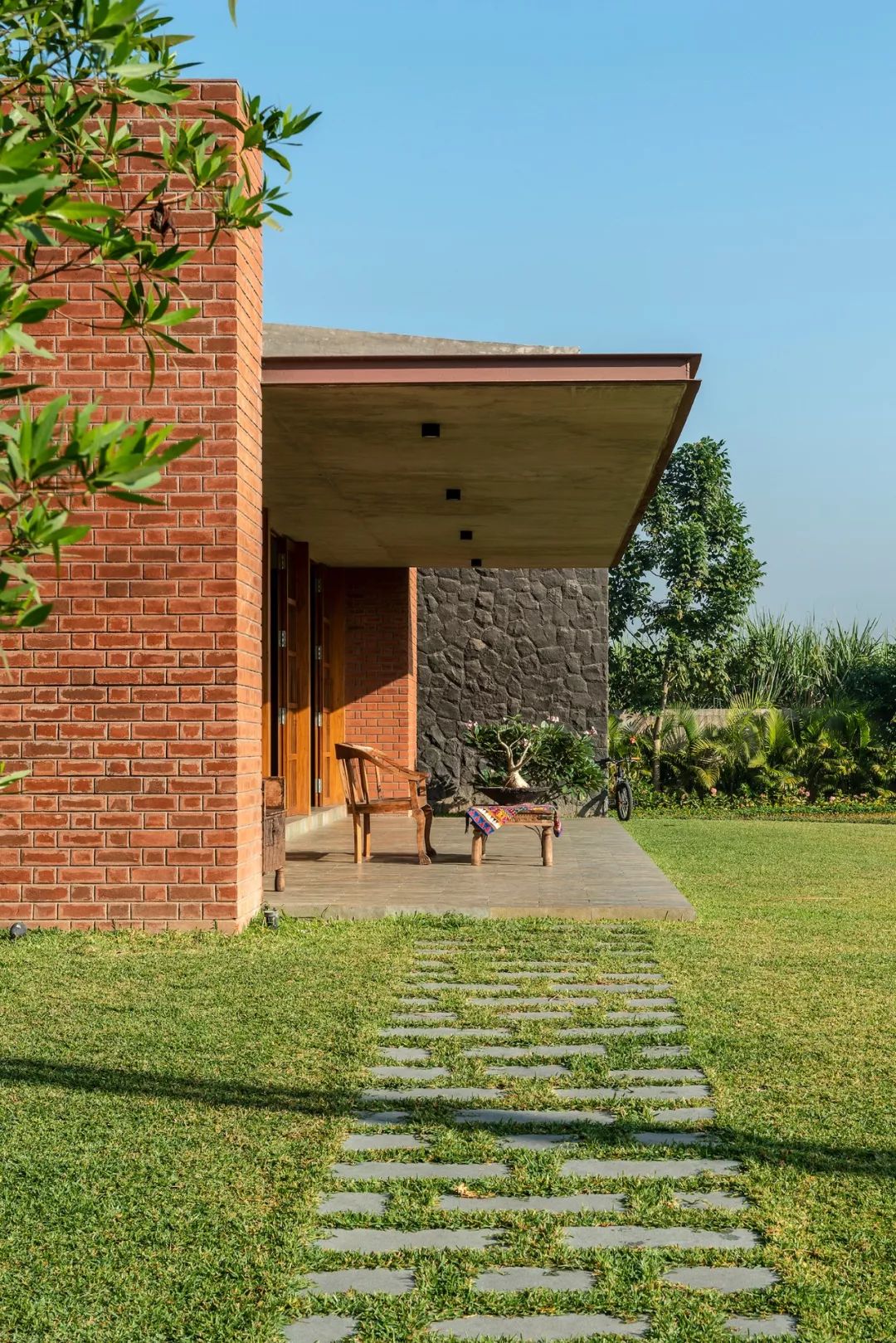 走向公民建筑——红砖墙营造的自然质朴 | design work group