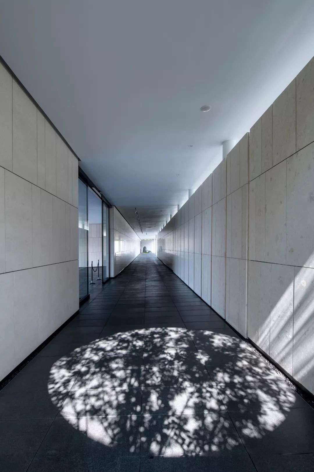 光,空灵的建筑内在 | hwcd-建e网设计案例移动端