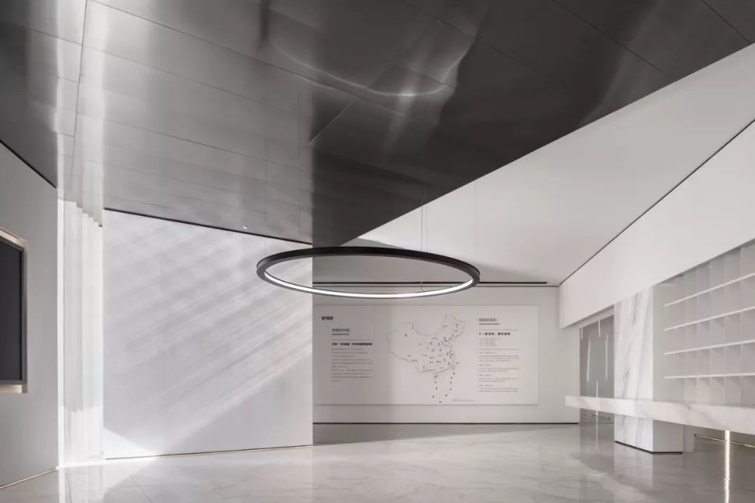 唐忠汉新作 | 在白色光影空间中游走、探寻-建e室内设计网-设计案例