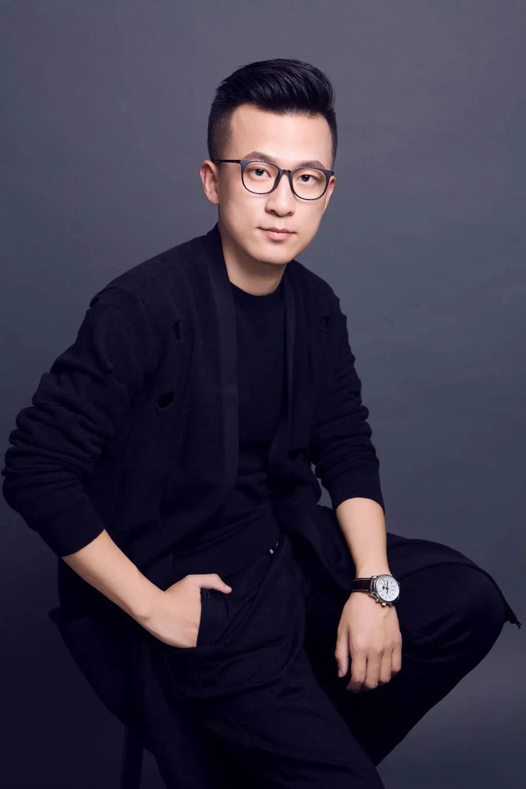 李文杰 | 249㎡现代简约平层,璞质醇厚,清悠浑成