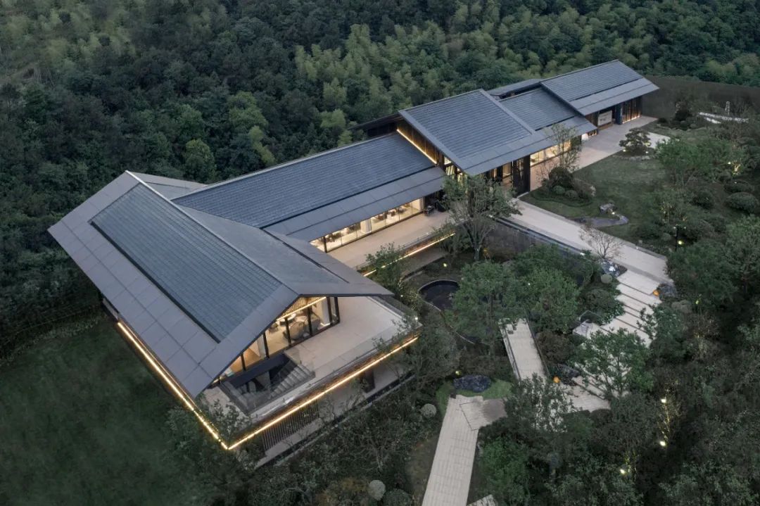 纳沃设计 | 696㎡山谷中的理想人居,给人以全新的沉浸式体验-建e网设计案例
