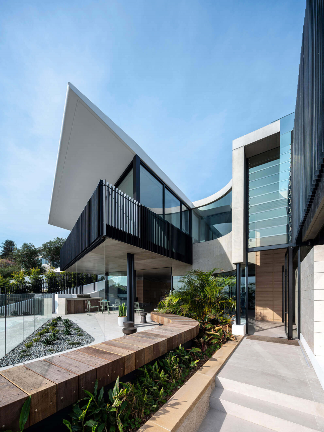 不落俗套的海景别墅混凝土勾勒雕塑外观太牛了