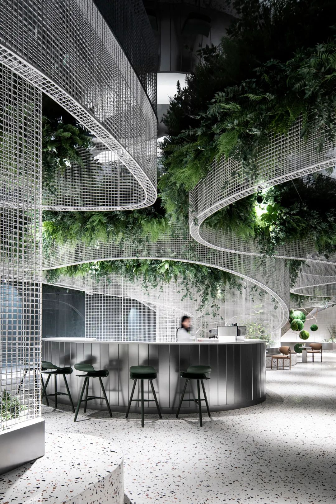 水上的白色花园，超现实主义咖啡馆打造城市记忆封面 | 峻佳设计