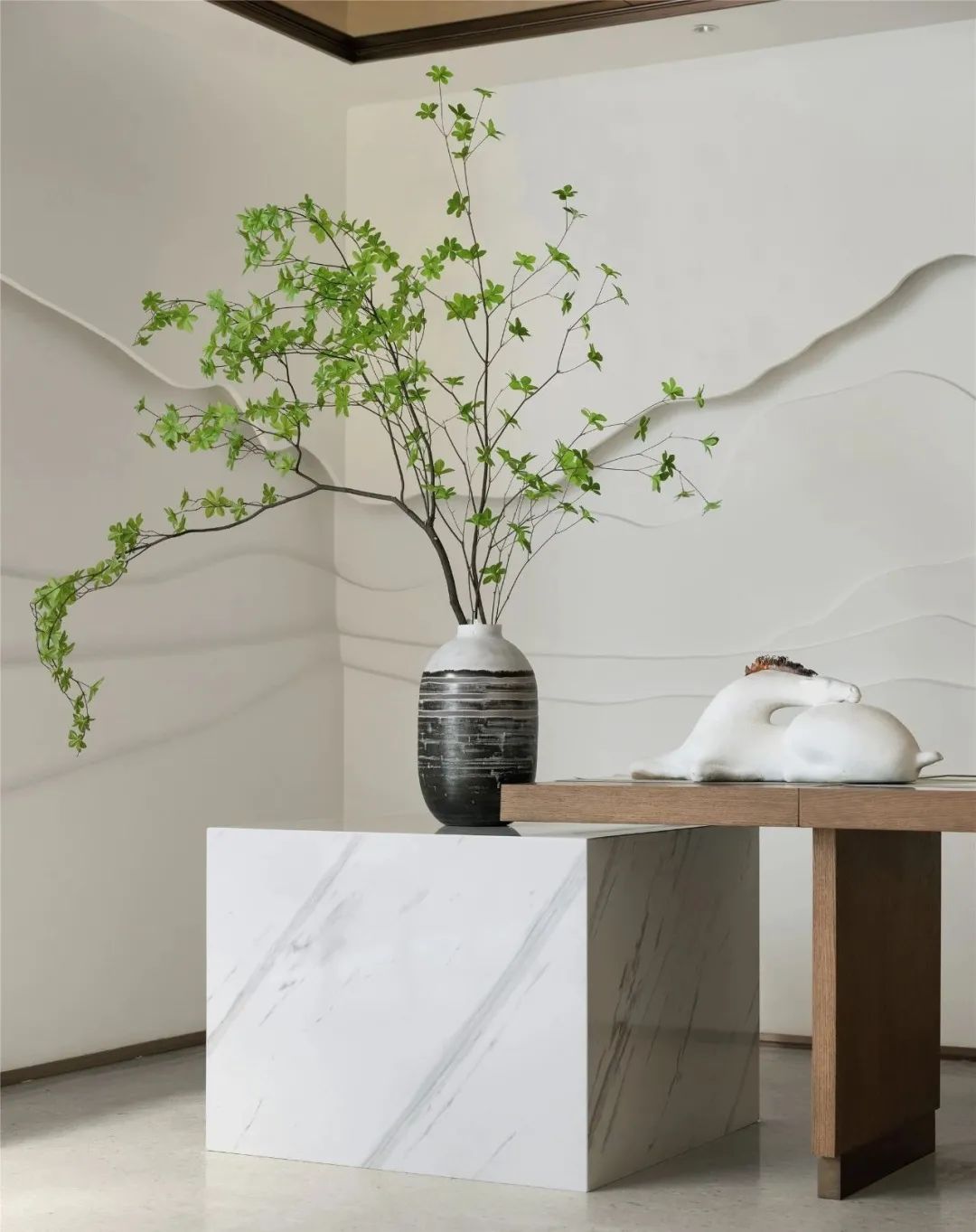 大理石+木格栅，典雅现代的中式之美 | YORO御融设计-设计案例-建E室内设计网