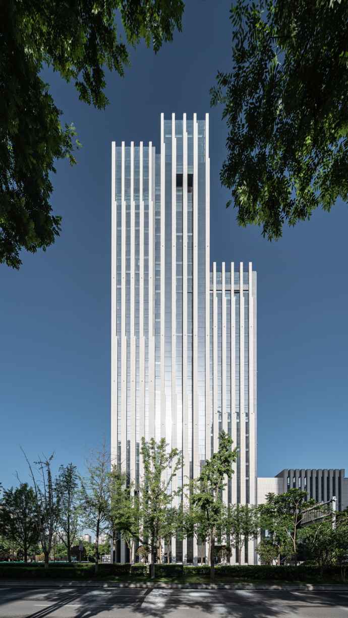 西安普汇中金国际中心，兼顾创意与气质的总部办公｜红山设计设计案例