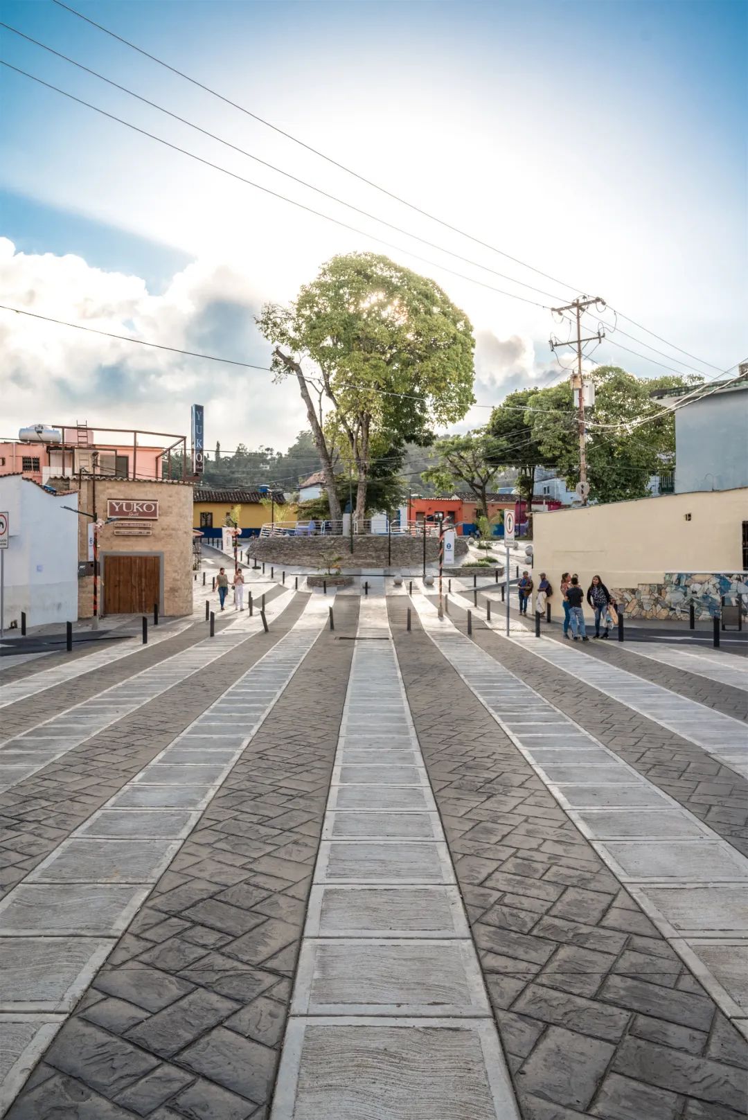 委内瑞拉城市更新 · 苏克雷大道改造设计丨Bastidas y Salinas